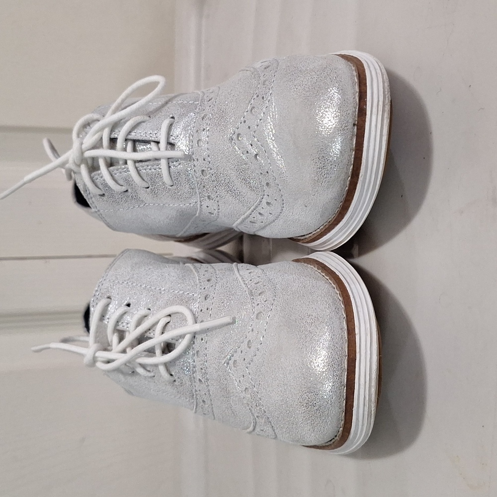 Cole Haan original zero grand lace-up sneakers soft wingtips- 5-metallic silver - Picture 2 of 10